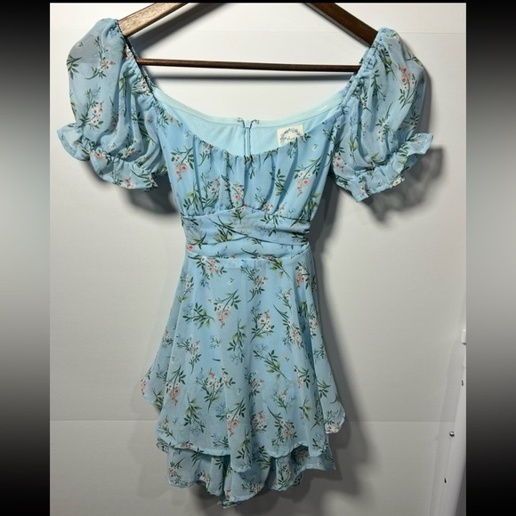 Francesca’s Light Blue Floral Romper - Picture 2 of 12